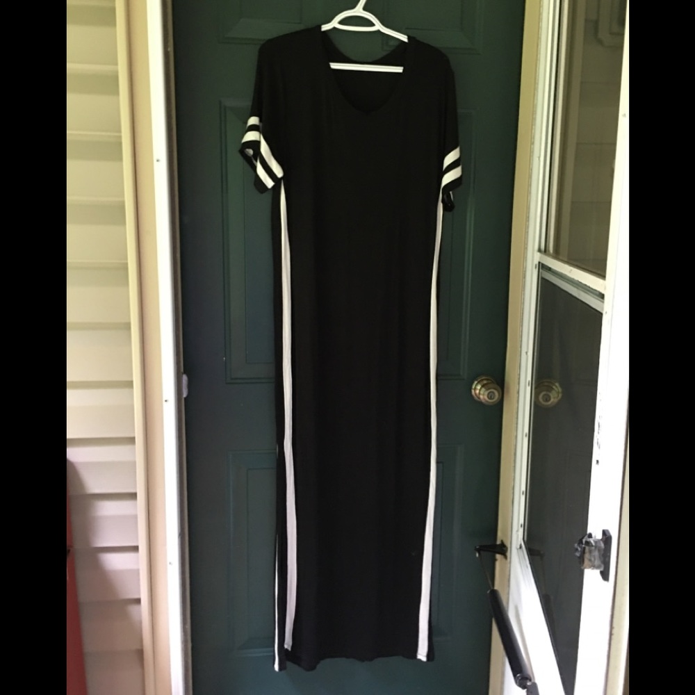 Vibe Sportsware maxi dress